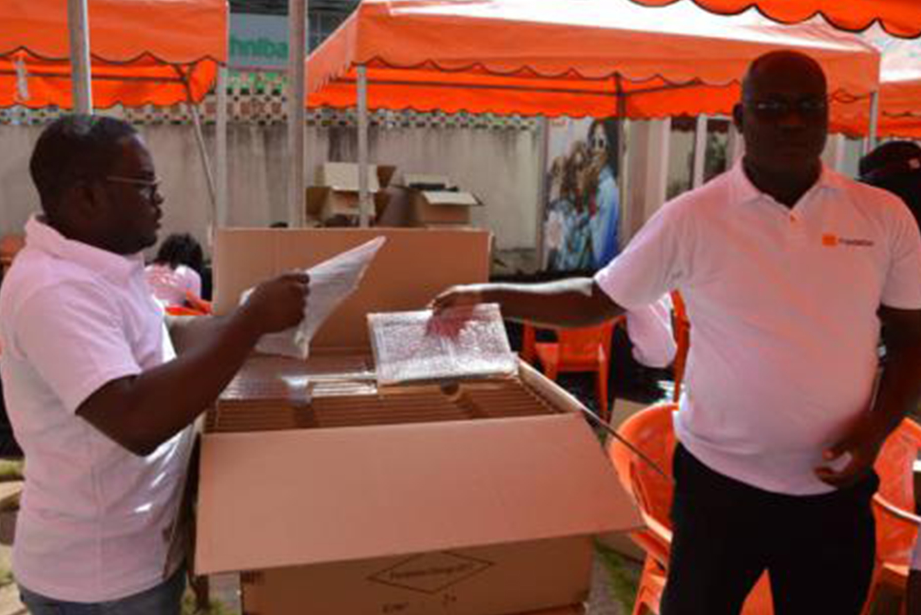 img-benevole-assemblage